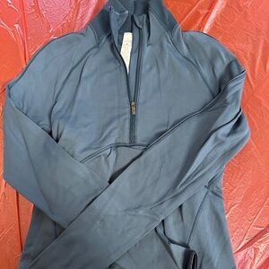 NWOT Lululemon Always Alert 1/2 Zip